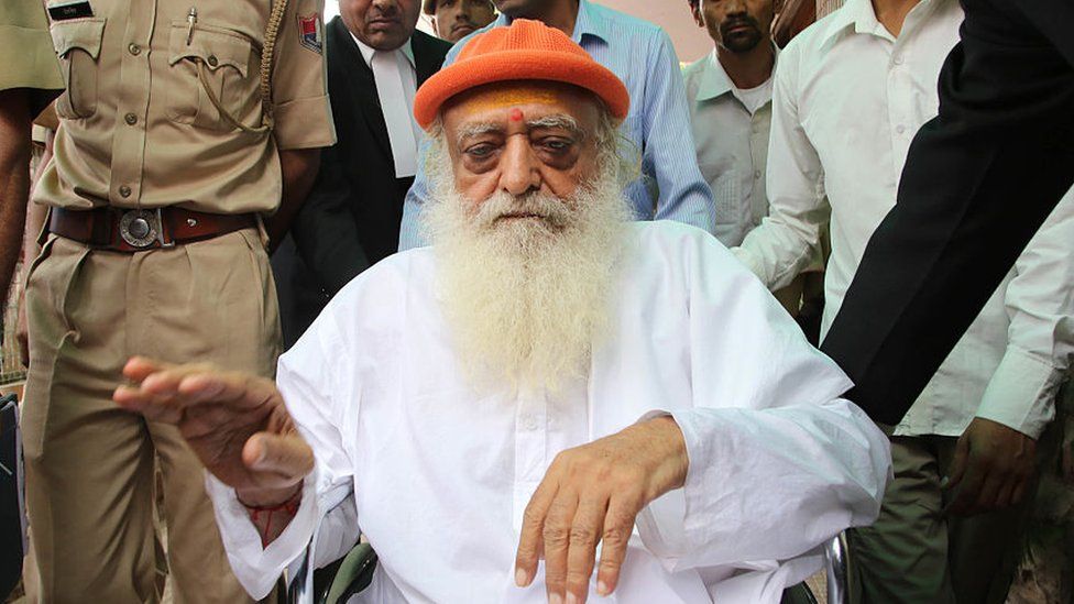 भारतका चर्चित आध्यात्मिक गुरु आशारामलाई बलात्कार अभियोगमा अर्को आजीवन कैद